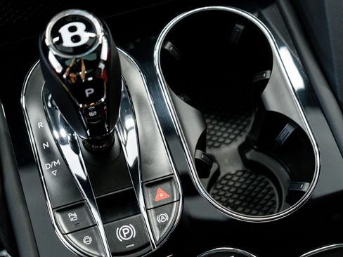 New 2025 Bentley Bentayga image 36