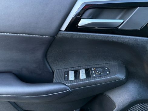 Used 2024 Mitsubishi Outlander SE image 11