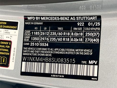 Used 2025 Mercedes-Benz GLC 300 4MATIC image 31
