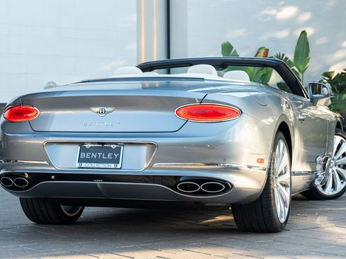 Used 2024 Bentley Continental GT V8 image 43