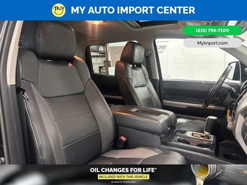 Used 2019 Toyota Tundra Limited w/ Limited Premium Package AWD/4WD image 28