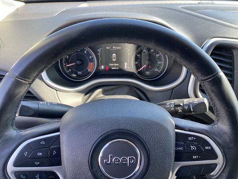 Used 2014 Jeep Cherokee Latitude image 15