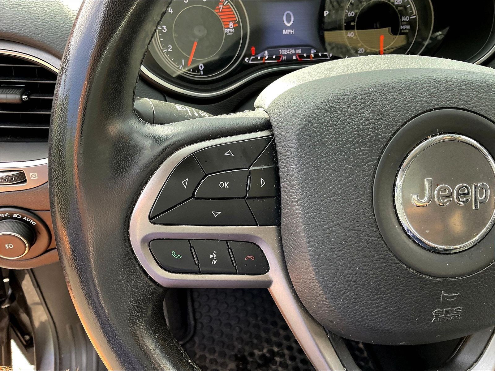 Used 2021 Jeep Cherokee Latitude Lux w/ Comfort/Convenience Group AWD/4WD image 12