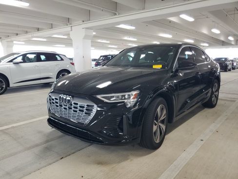 Used 2024 Audi Q8 e-tron Premium AWD/4WD image 1