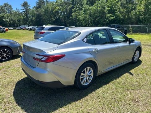 Used 2025 Toyota Camry LE FWD image 14