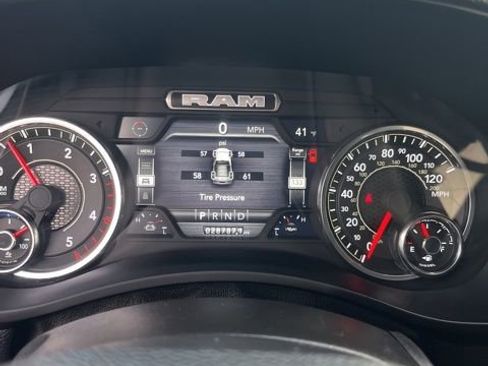 Used 2024 RAM 2500 Laramie AWD/4WD image 17