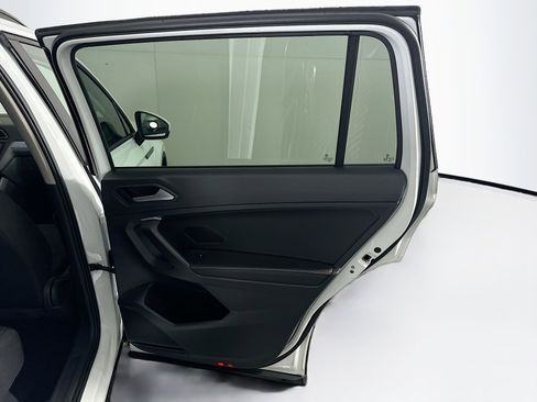Used 2024 Volkswagen Tiguan S image 31