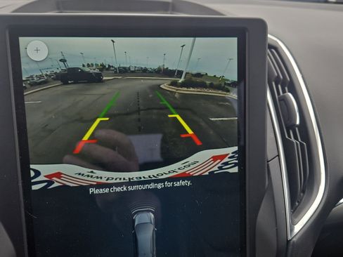 Certified 2023 Ford Edge Titanium AWD/4WD image 30