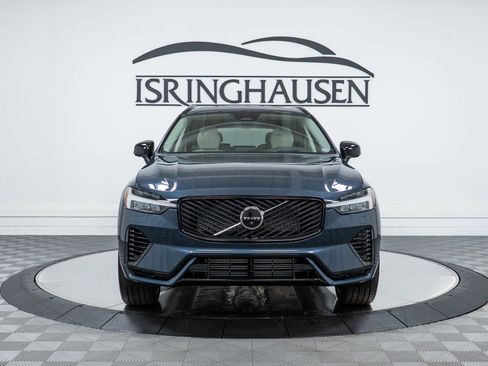 New 2026 Volvo XC60 T8 Ultra w/ Protection Package Premier image 2