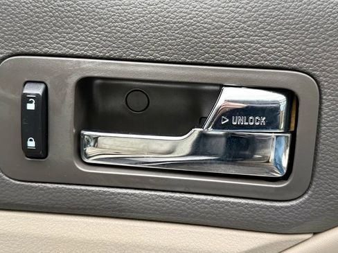 Used 2012 Ford Fusion SEL image 34