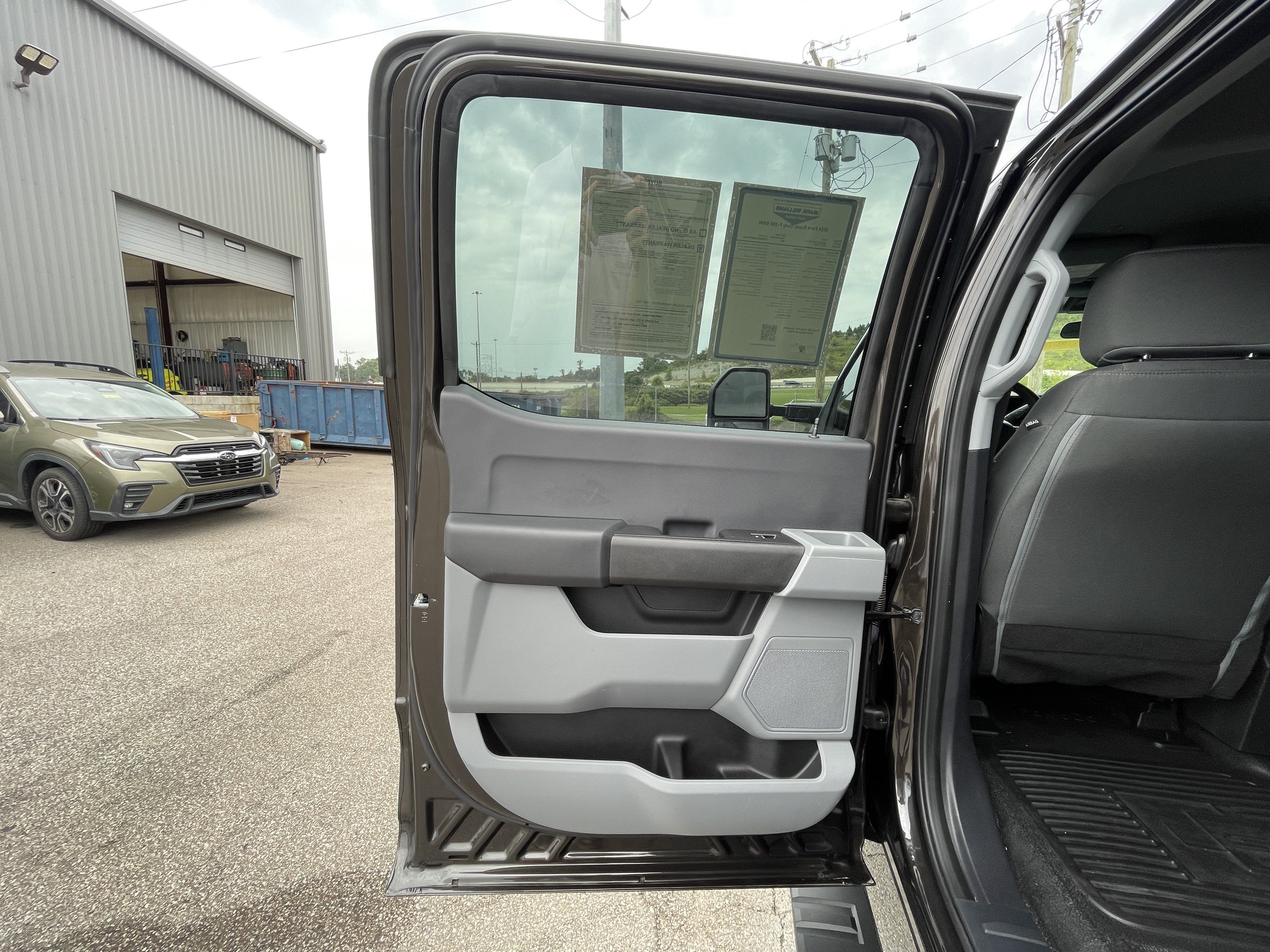 Used 2024 Ford F350 XL AWD/4WD image 28