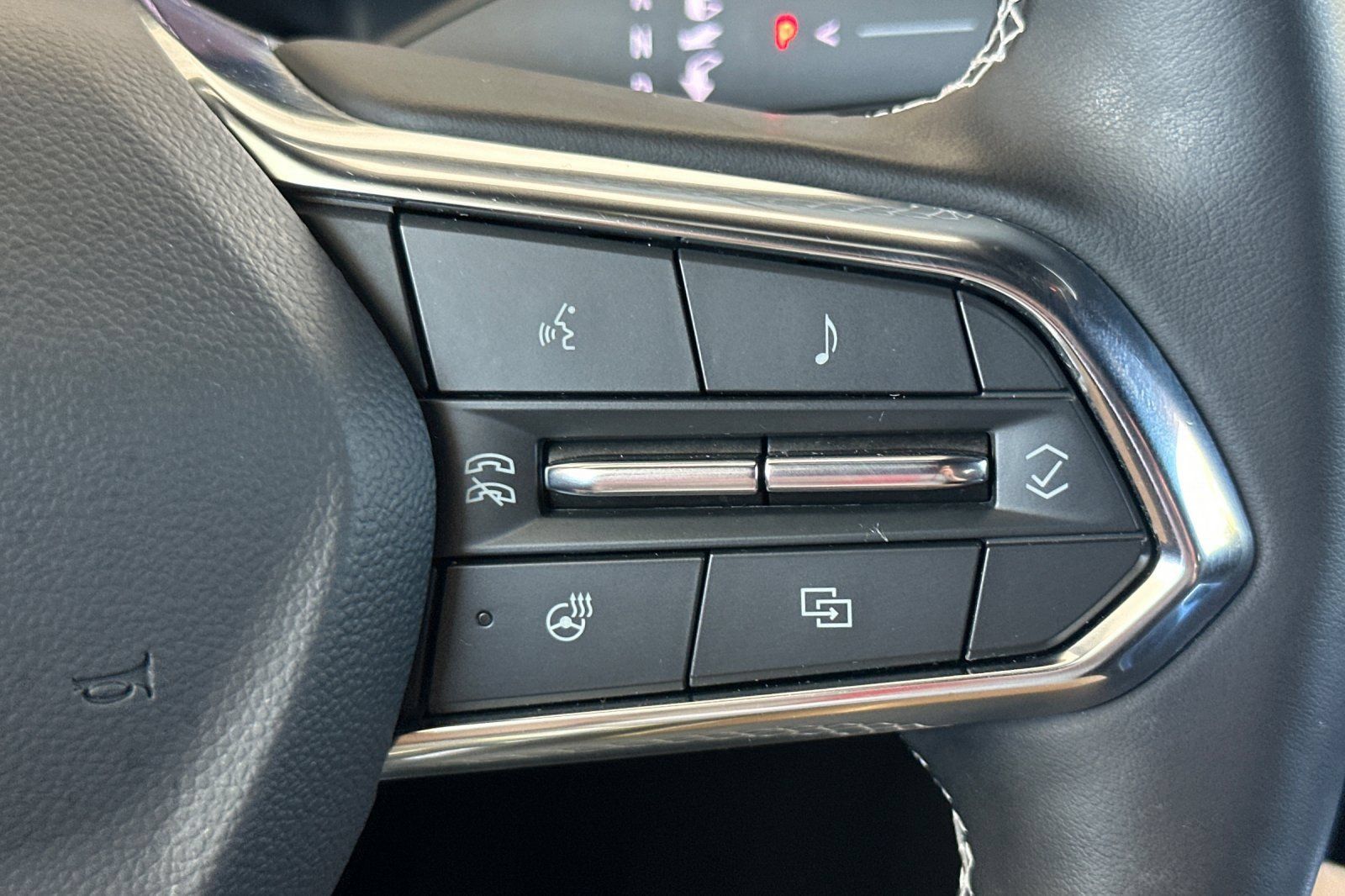 Used 2024 Chevrolet Equinox EV LT FWD image 37
