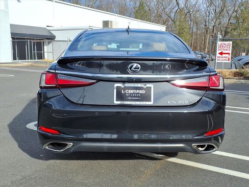 Certified 2022 Lexus ES 350 w/ Premium Package image 5