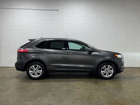 Used 2020 Ford Edge SEL w/ Cargo Accessory Package FWD image 2