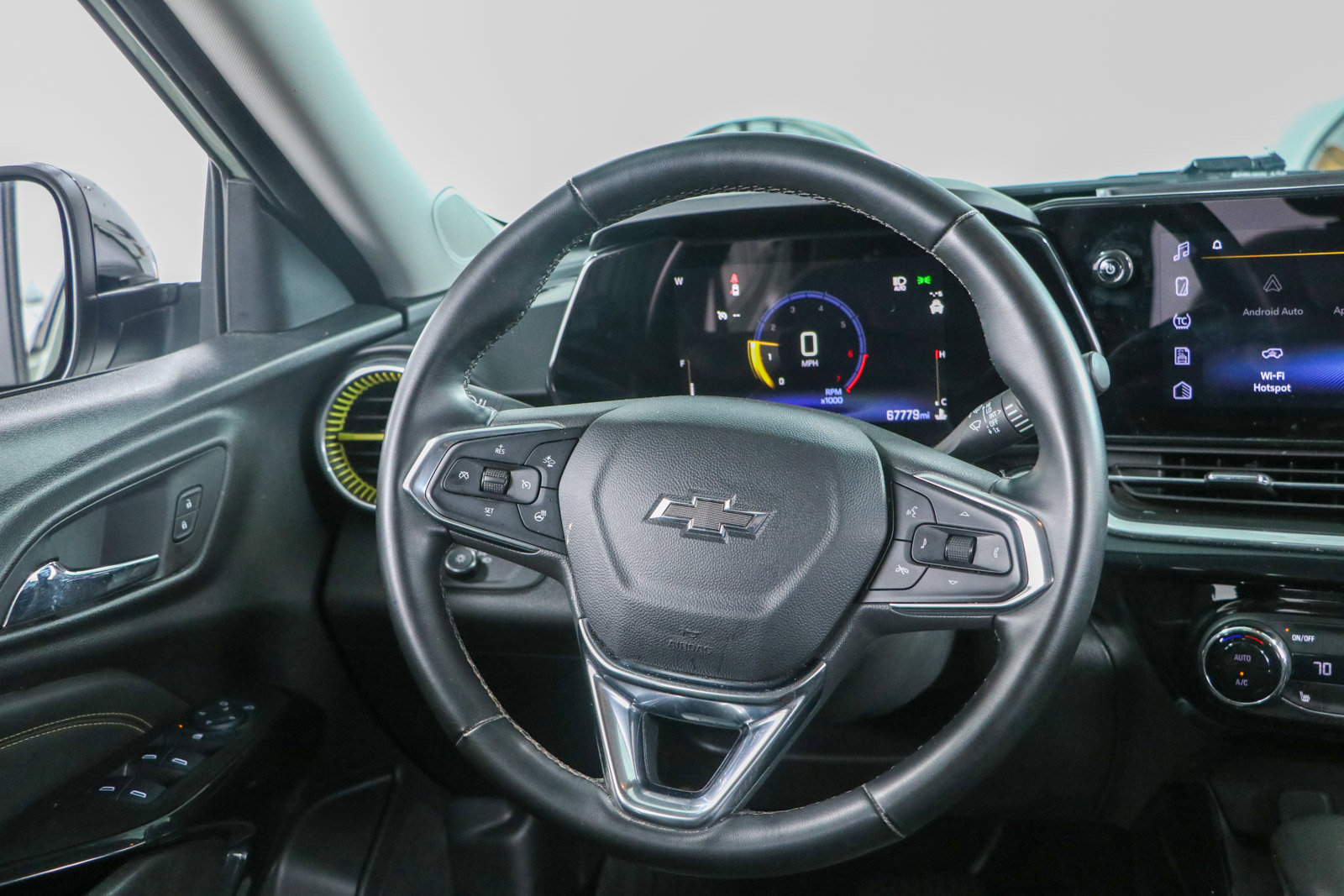Used 2025 Chevrolet Trax ACTIV w/ Driver Confidence Package FWD image 12