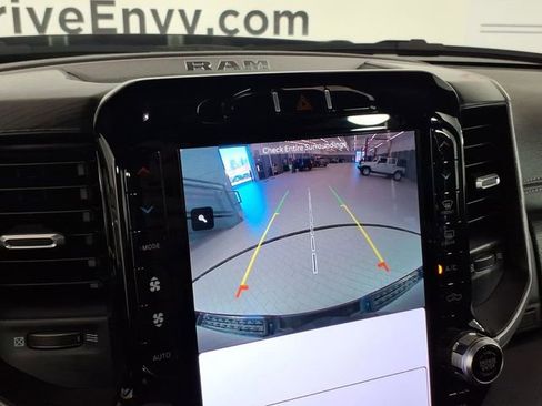 Used 2023 RAM 1500 Laramie AWD/4WD image 27