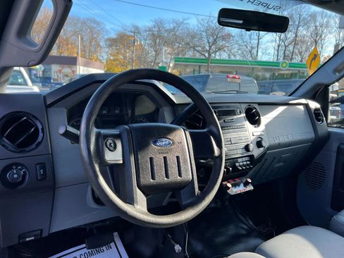 Used 2012 Ford F550 165  W.B. 2D w/ PWR Equipment Group image 12