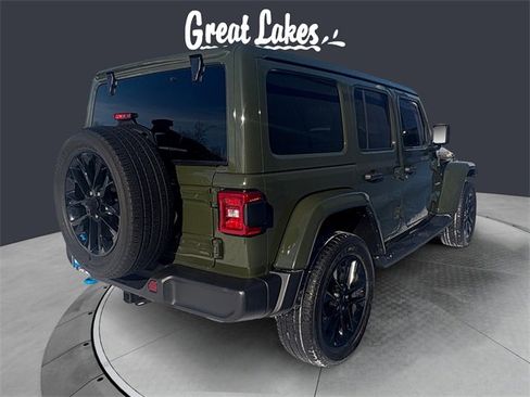 Used 2022 Jeep Wrangler Unlimited Sahara 4xe image 5