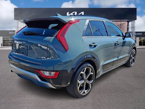 Certified 2023 Kia Niro EX Touring image 6