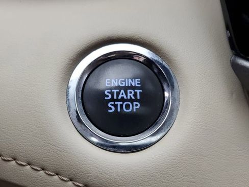 Used 2022 Toyota Highlander XLE image 34