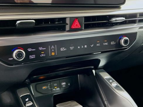 New 2026 Kia Sorento EX w/ EX Premium Package AWD/4WD image 16