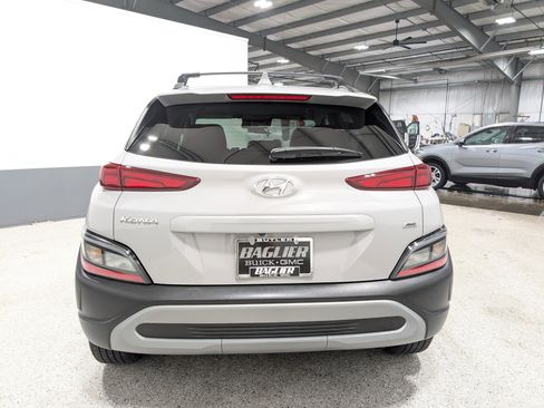 Used 2023 Hyundai Kona SEL image 4