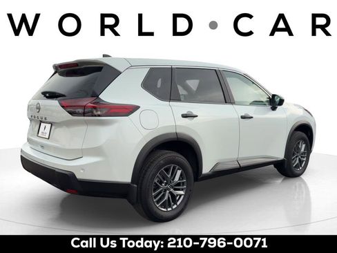 Certified 2025 Nissan Rogue S FWD image 3