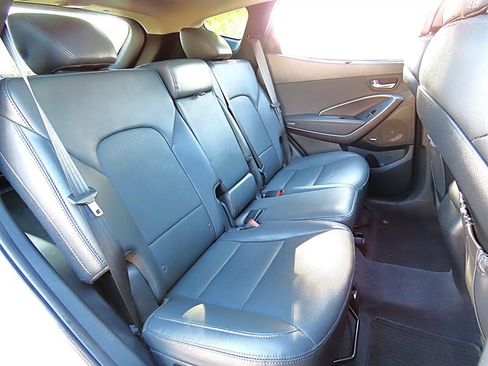 Used 2017 Hyundai Santa Fe Sport FWD image 23