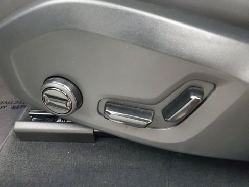 Certified 2026 Volvo XC60 B5 Core AWD/4WD image 21