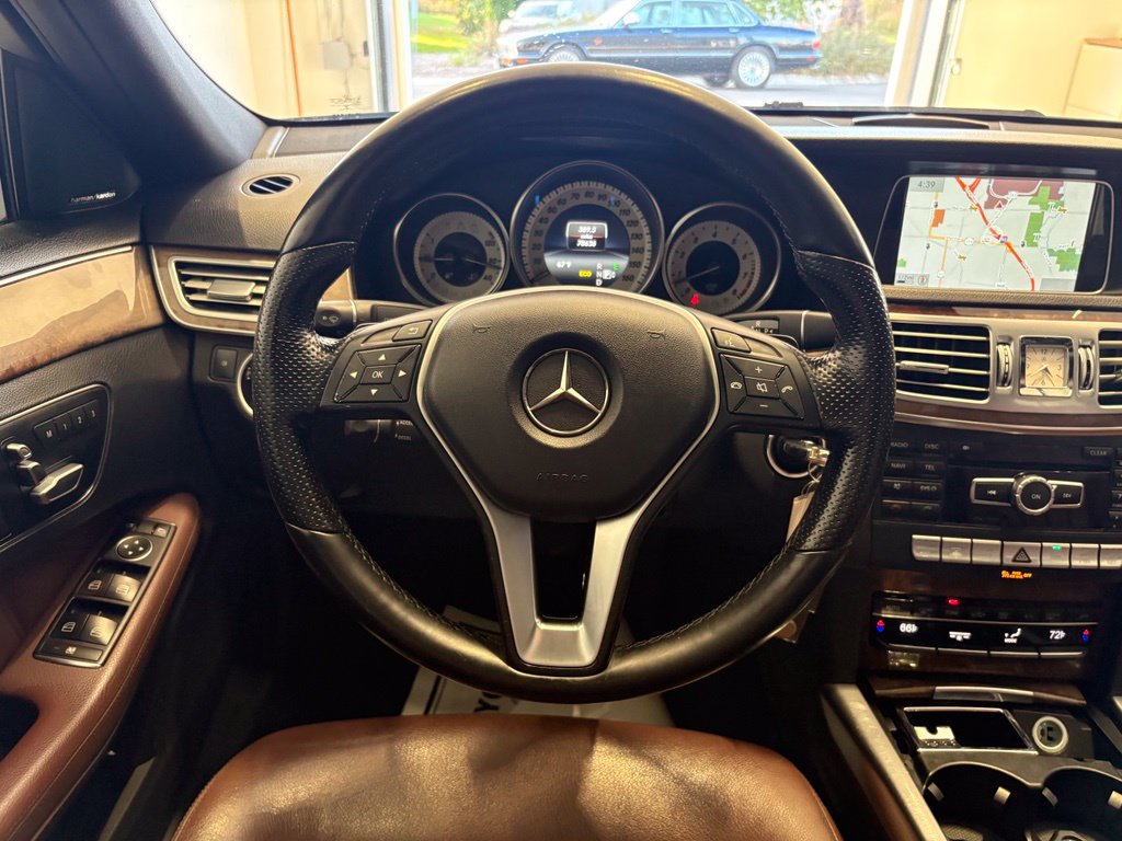 Used 2014 Mercedes-Benz E 350 4MATIC Sedan image 29