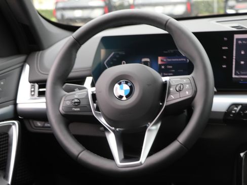 Used 2025 BMW X1 xDrive28i w/ Convenience Package AWD/4WD image 30