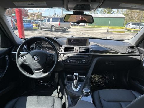 Used 2015 BMW 320i xDrive Sedan image 12