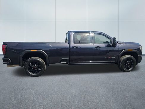 Used 2024 GMC Sierra 3500 AT4 w/ AT4 Premium Plus Package AWD/4WD image 8