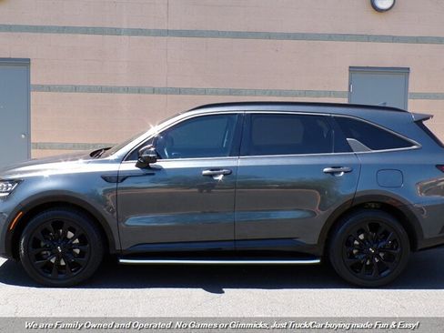 Used 2021 Kia Sorento SX image 5