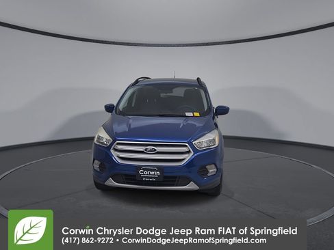Used 2018 Ford Escape SE FWD image 5