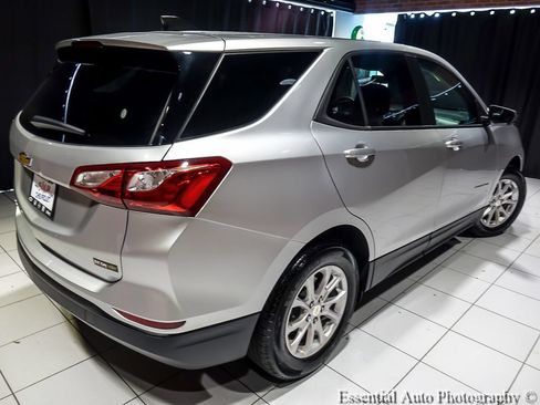 Used 2021 Chevrolet Equinox LS w/ LS Convenience Package FWD image 10