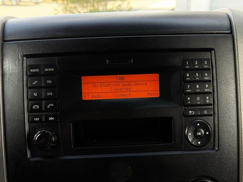 Used 2016 Mercedes-Benz Sprinter 2500 image 25