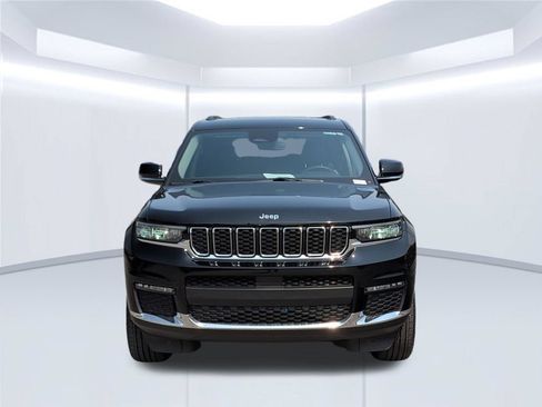 Used 2024 Jeep Grand Cherokee L Limited AWD/4WD image 11