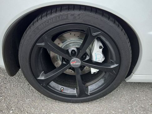 Used 2013 Chevrolet Corvette Grand Sport w/ 4LT Preferred Equipment Group RWD image 10