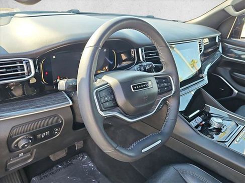 Used 2022 Jeep Wagoneer Series III w/ Premium Group I RWD image 10