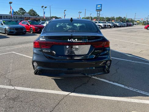 Used 2022 Kia Forte GT-Line w/ GT-Line Premium Package FWD image 4