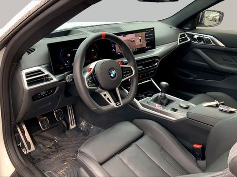 Used 2025 BMW M4 Coupe w/ Executive Package RWD image 17