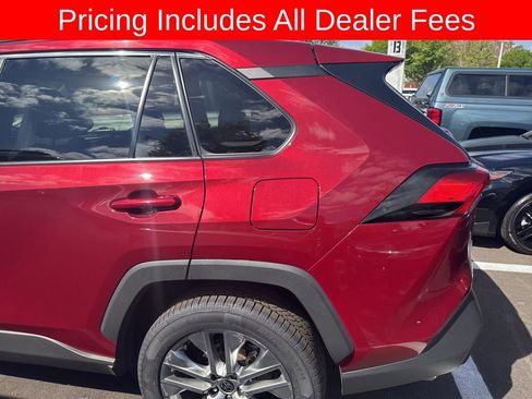 Used 2023 Toyota RAV4 XLE Premium FWD image 7