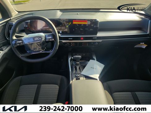 New 2026 Kia Sorento LX FWD image 16