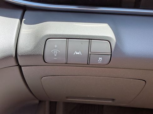 Used 2023 Hyundai Elantra SEL w/ Cargo Package FWD image 22