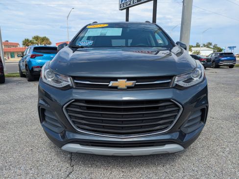 Used 2022 Chevrolet Trax LT w/ LT Convenience Package AWD/4WD image 9