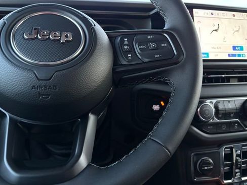 New 2026 Jeep Gladiator Rubicon w/ Safety Group AWD/4WD image 31