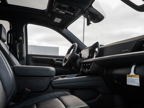 New 2026 Chevrolet Suburban High Country AWD/4WD image 12