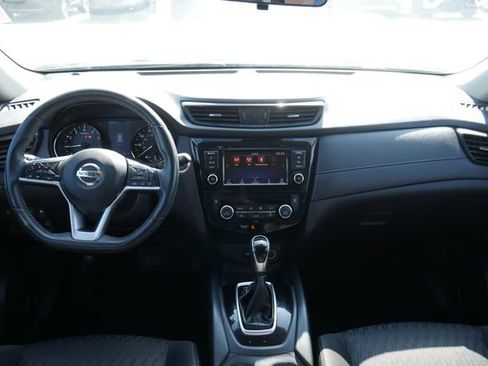 Used 2020 Nissan Rogue SV FWD image 4