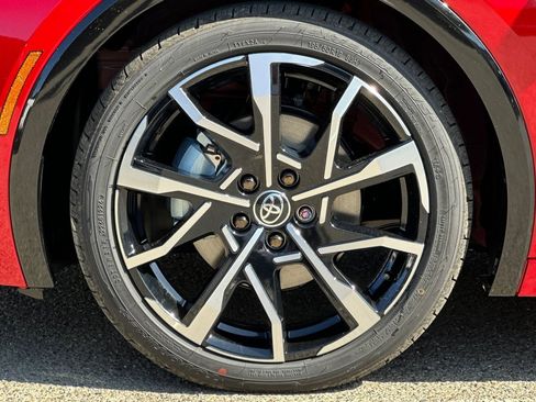 New 2026 Toyota Prius Plug-In Hybrid FWD image 33